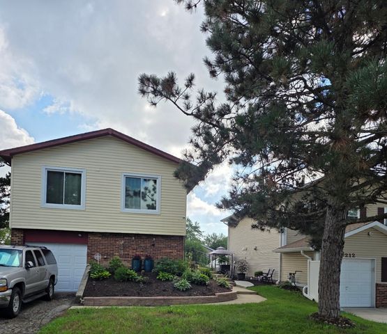 210 Mill Stream Drive, Bolingbrook, IL 60440