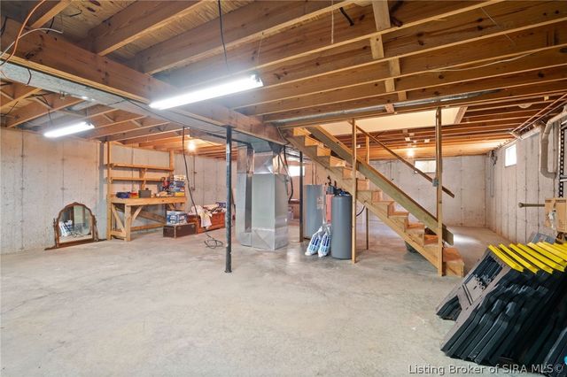 2085 Highway 11, Lanesville, IN 47136
