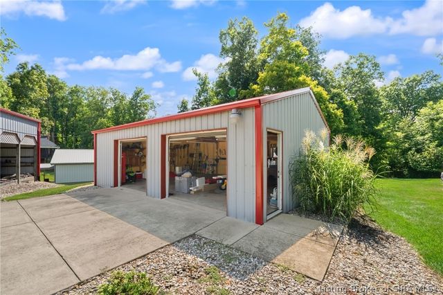 2085 Highway 11, Lanesville, IN 47136