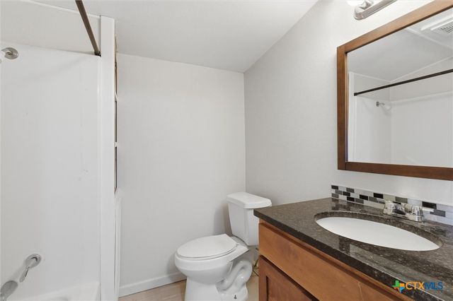 204 Salinas Road, San Marcos, TX 78666