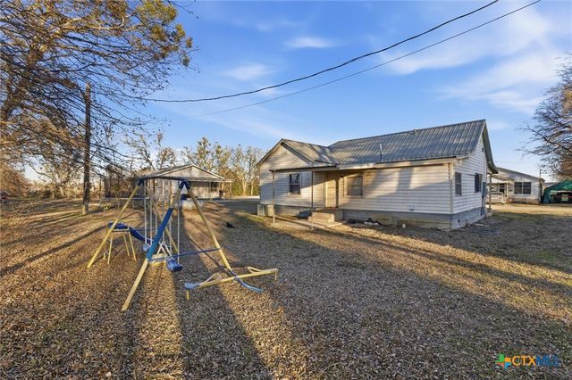 204 Salinas Road, San Marcos, TX 78666