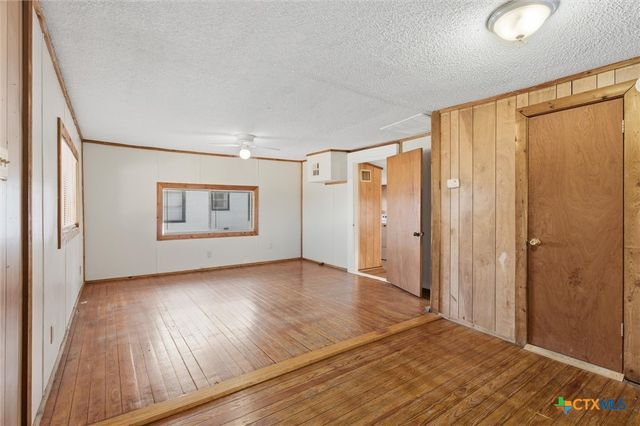 204 Salinas Road, San Marcos, TX 78666