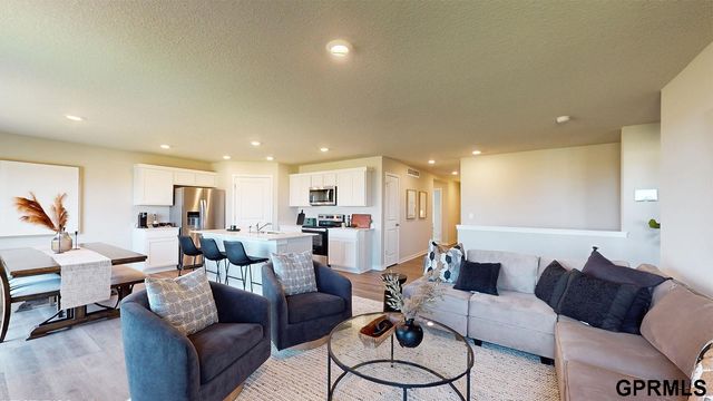 8804 S 184th Terrace, Omaha, NE 68136