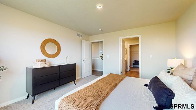 8804 S 184th Terrace, Omaha, NE 68136