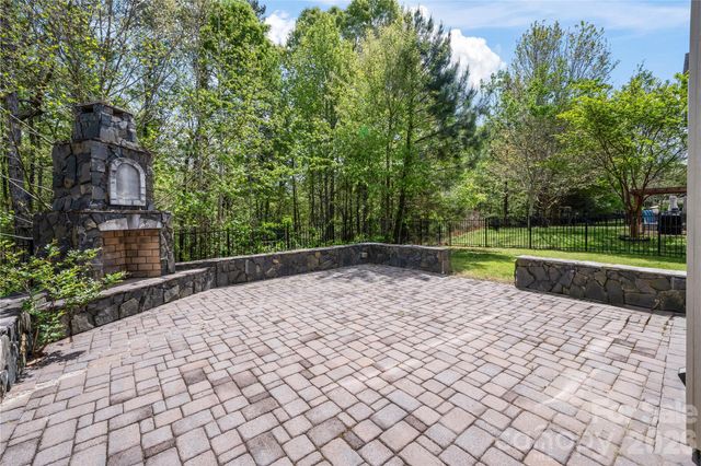 2166 Bluebell Way, Tega Cay, SC 29708