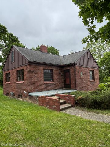 109 W Kennett Road, Pontiac, MI 48340