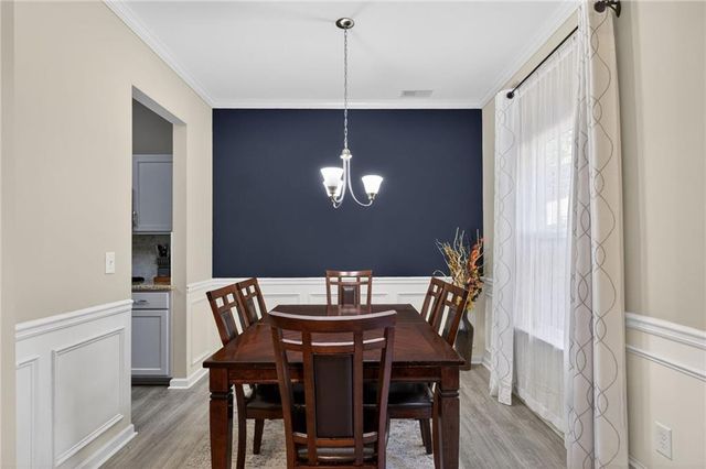 94 Hill Crest Cir, Hiram, GA 30141