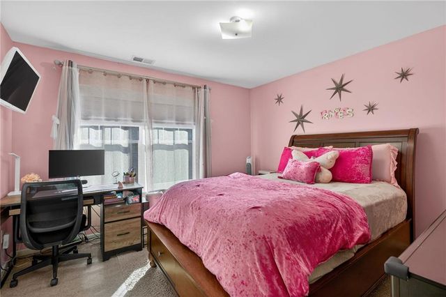 94 Hill Crest Cir, Hiram, GA 30141