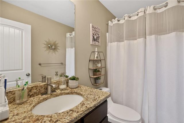 94 Hill Crest Cir, Hiram, GA 30141