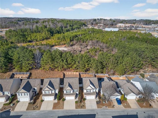 94 Hill Crest Cir, Hiram, GA 30141