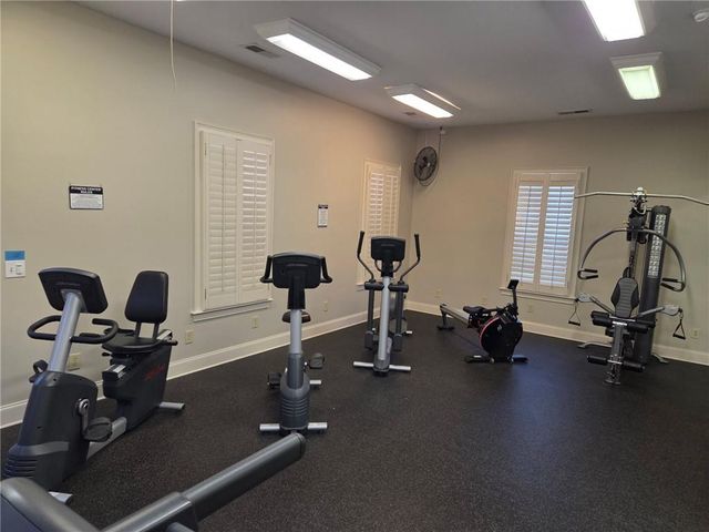 94 Hill Crest Cir, Hiram, GA 30141