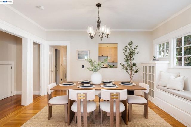 3746 Park Boulevard Way B, Oakland, CA 94610