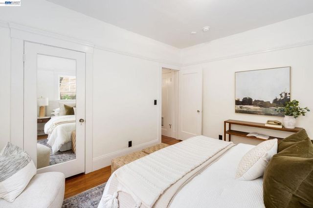 3746 Park Boulevard Way B, Oakland, CA 94610