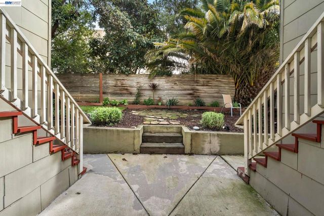 3746 Park Boulevard Way B, Oakland, CA 94610