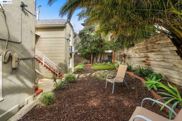 3746 Park Boulevard Way B, Oakland, CA 94610