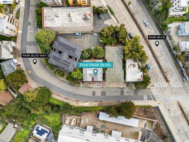 3746 Park Boulevard Way B, Oakland, CA 94610