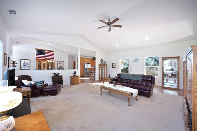 1800 Silverado Dr, Placerville, CA 95667