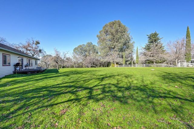 1800 Silverado Dr, Placerville, CA 95667