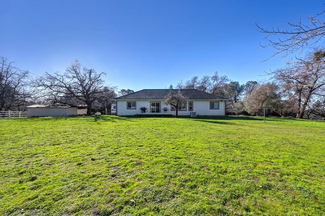 1800 Silverado Dr, Placerville, CA 95667