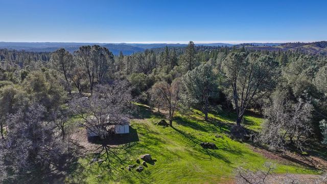 1800 Silverado Dr, Placerville, CA 95667