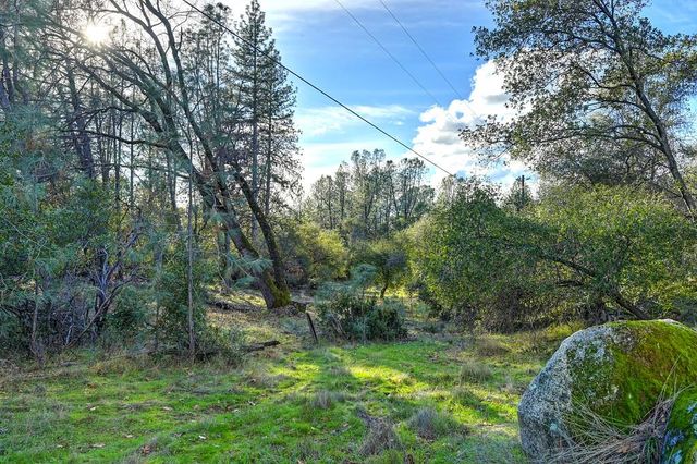 1800 Silverado Dr, Placerville, CA 95667