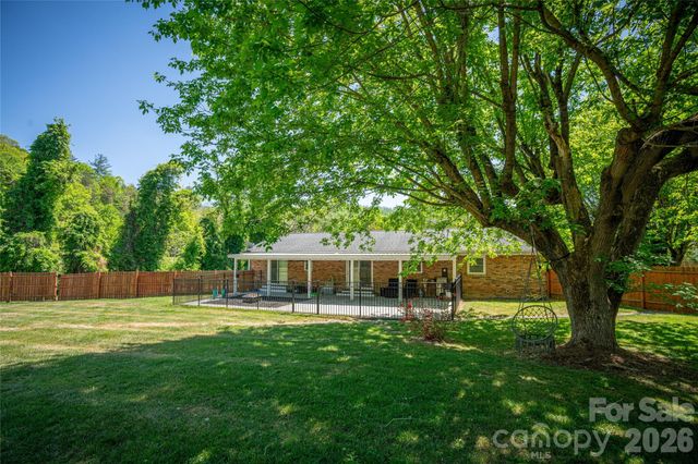 7 Lula Cove Road, Weaverville, NC 28787