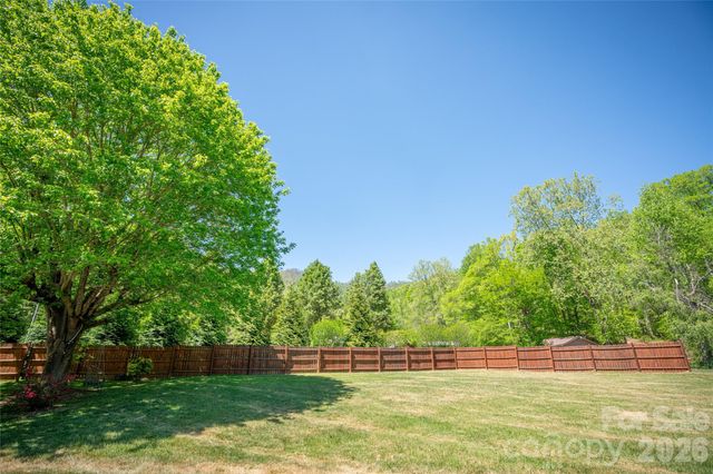 7 Lula Cove Road, Weaverville, NC 28787