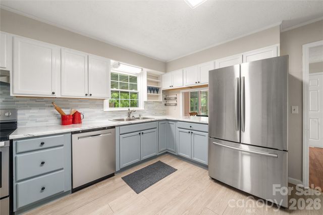 7 Lula Cove Road, Weaverville, NC 28787