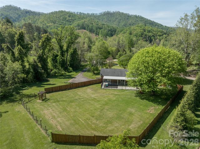 7 Lula Cove Road, Weaverville, NC 28787