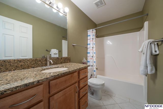 7411 San Mateo Lane, Lincoln, NE 68516