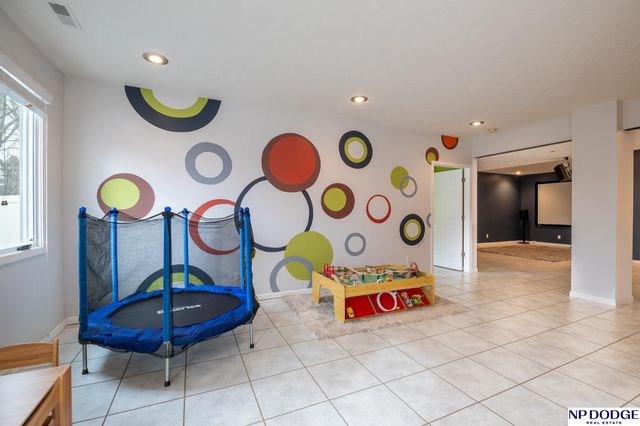 7411 San Mateo Lane, Lincoln, NE 68516