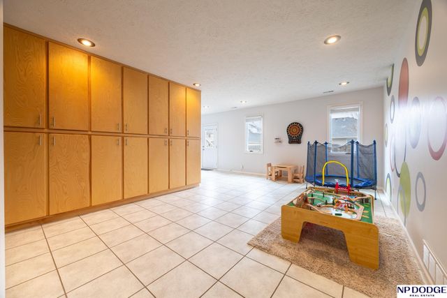 7411 San Mateo Lane, Lincoln, NE 68516