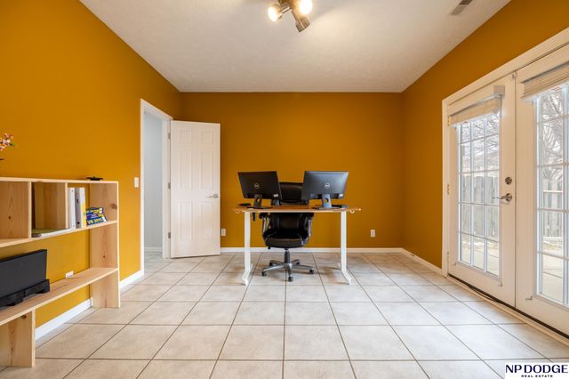 7411 San Mateo Lane, Lincoln, NE 68516