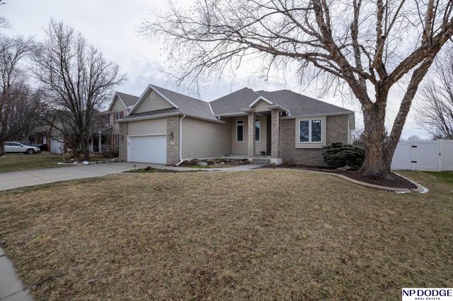 7411 San Mateo Lane, Lincoln, NE 68516
