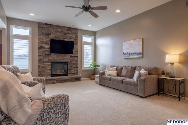 7411 San Mateo Lane, Lincoln, NE 68516