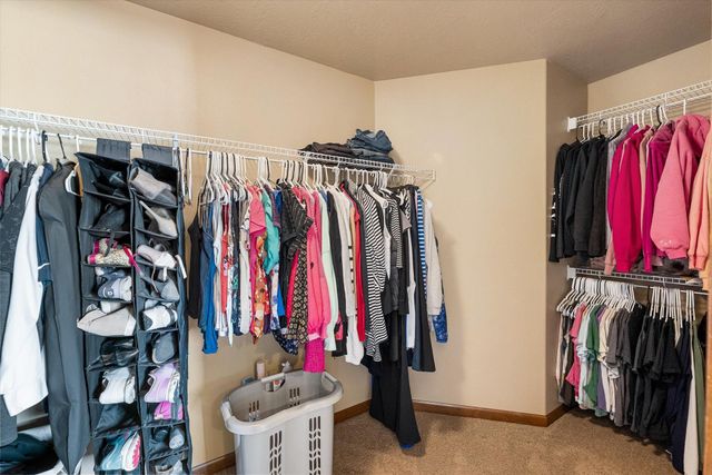 17709 E Daystar Rd, Greenacres, WA 99016