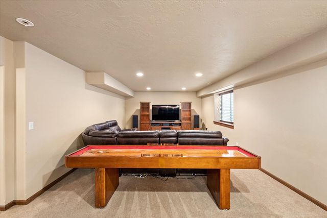 17709 E Daystar Rd, Greenacres, WA 99016