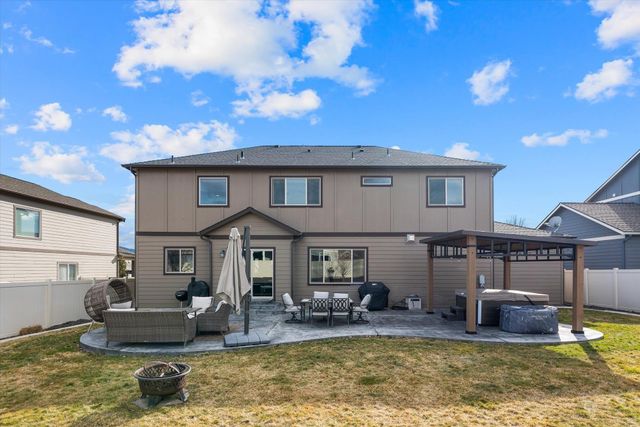 17709 E Daystar Rd, Greenacres, WA 99016