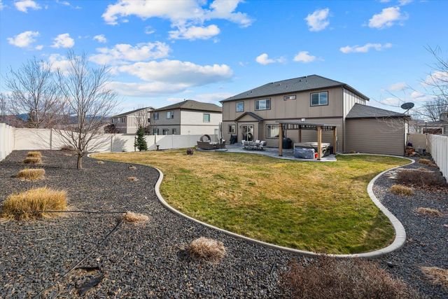 17709 E Daystar Rd, Greenacres, WA 99016