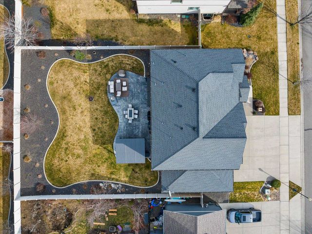 17709 E Daystar Rd, Greenacres, WA 99016