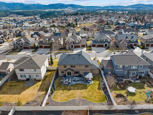 17709 E Daystar Rd, Greenacres, WA 99016