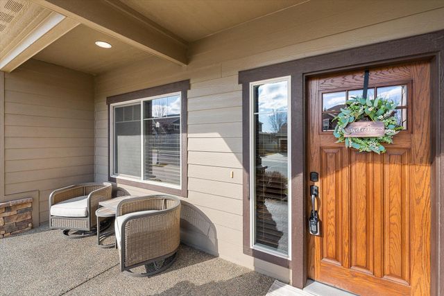 17709 E Daystar Rd, Greenacres, WA 99016