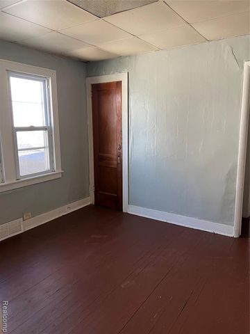 936 Stocker Avenue, Flint, MI 48503