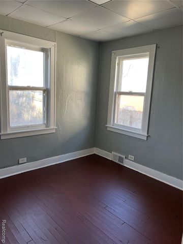 936 Stocker Avenue, Flint, MI 48503