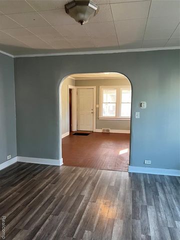 936 Stocker Avenue, Flint, MI 48503