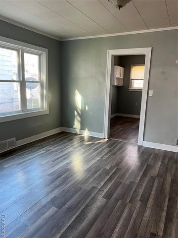 936 Stocker Avenue, Flint, MI 48503