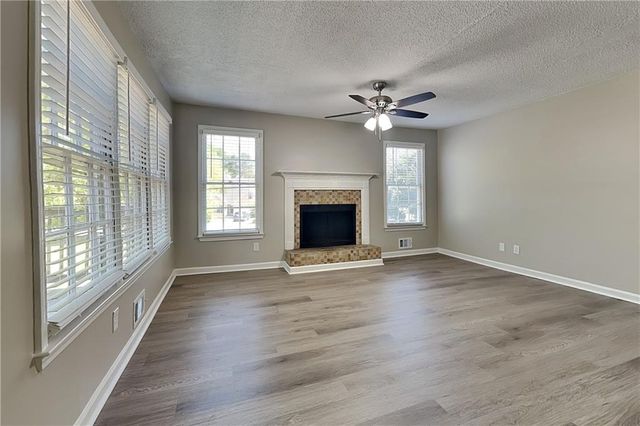 2994 Brooks Drive, Snellville, GA 30078