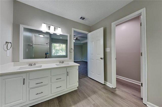 2994 Brooks Drive, Snellville, GA 30078