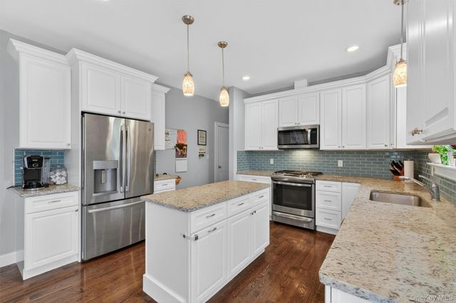 153 Stratford Drive, Poughkeepsie, NY 12603