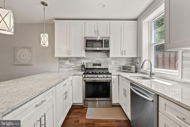 1615 FAIRLAWN AVE SE, Washington, DC 20020